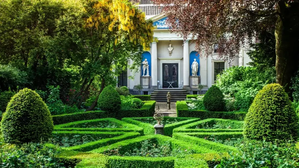 Museum Van Loon is a historic home and garden that doesn't have the crushing crowds of some of Amsterdam's other attractions