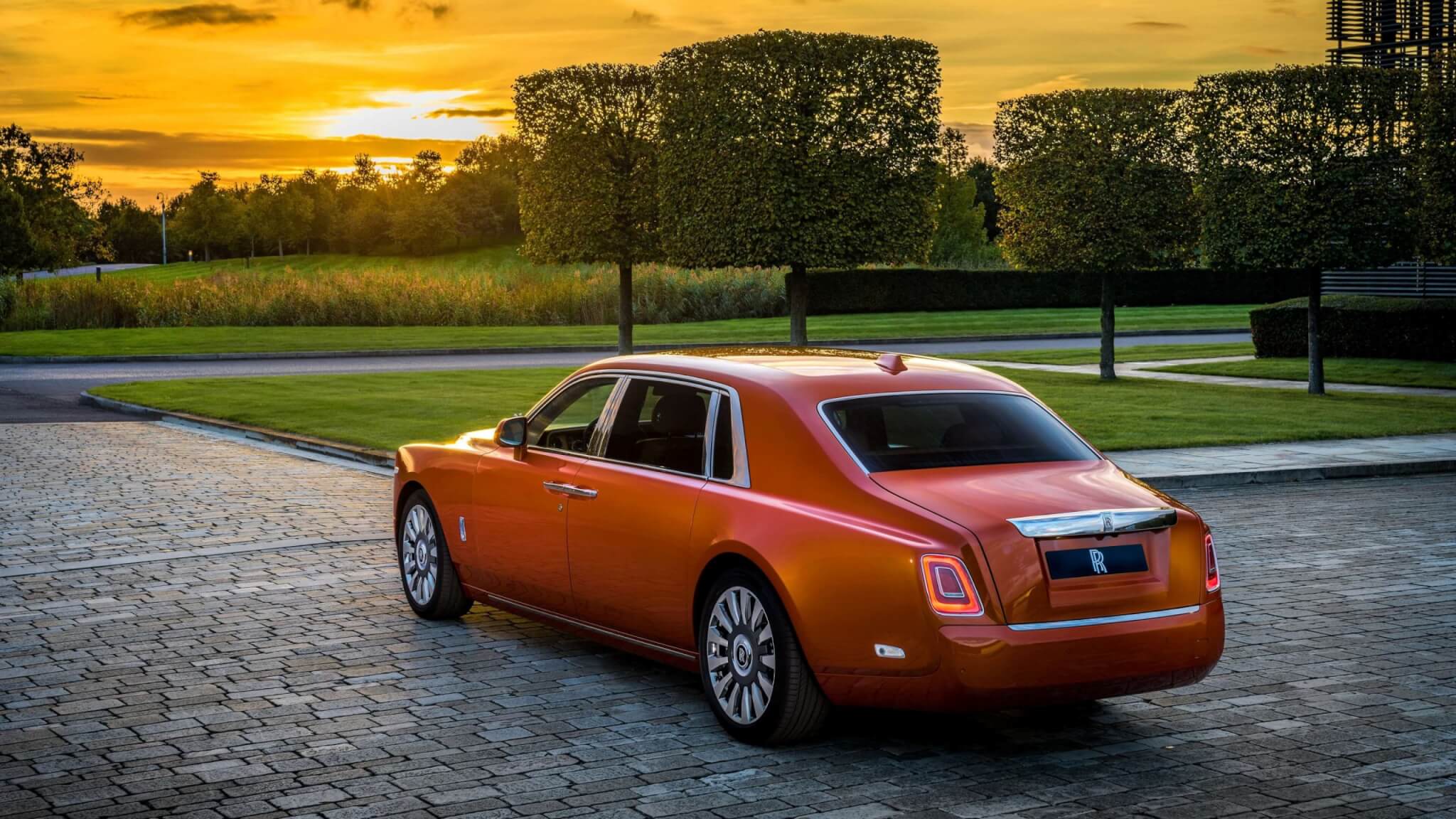 Rolls Royce expensive Luxury Car